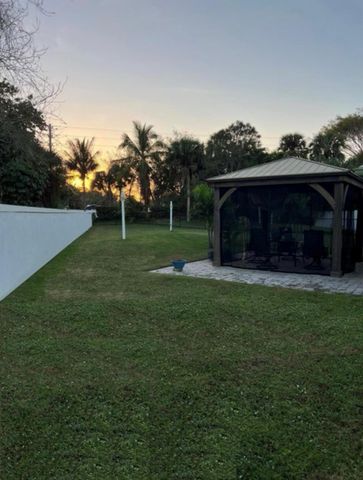 10340 SE Jupiter Narrows Drive, Hobe Sound, FL 33455