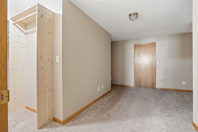 6812 Underwood Avenue SW, Cedar Rapids, IA 52404