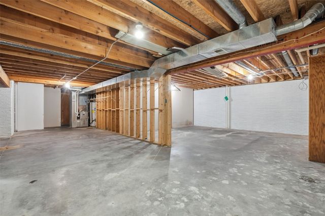 6812 Underwood Avenue SW, Cedar Rapids, IA 52404