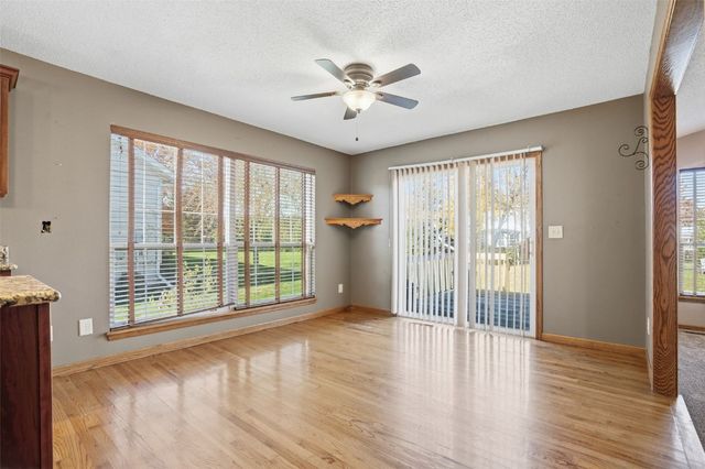 6812 Underwood Avenue SW, Cedar Rapids, IA 52404