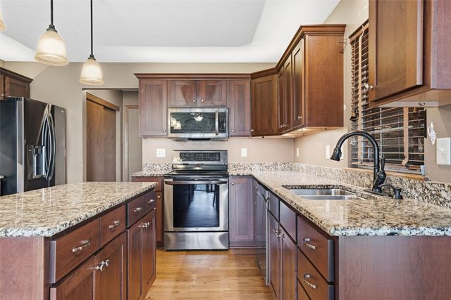 6812 Underwood Avenue SW, Cedar Rapids, IA 52404