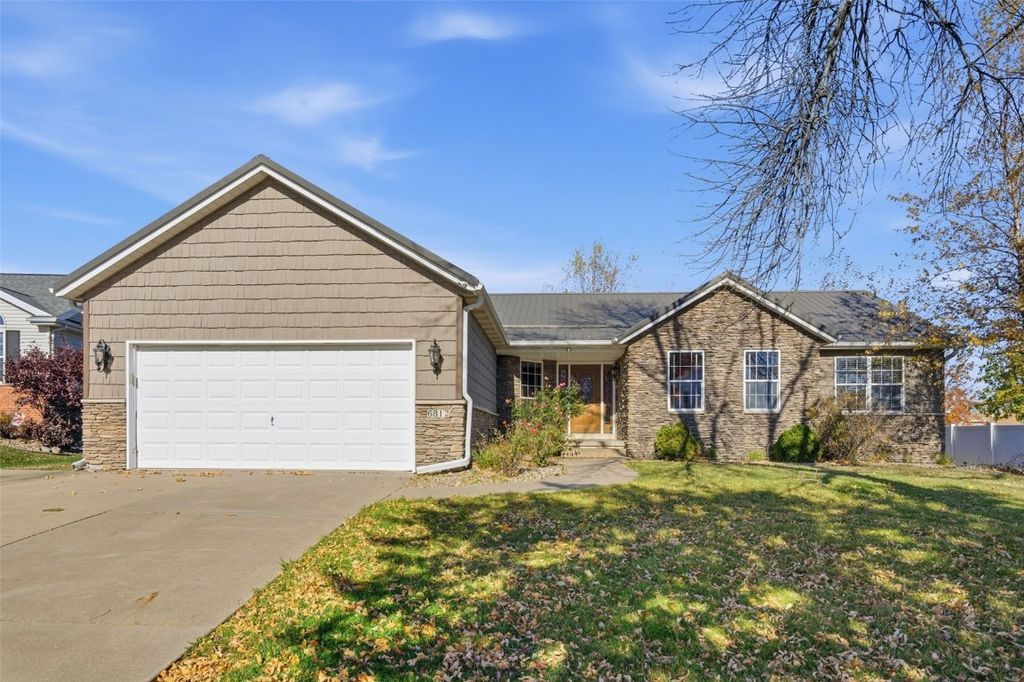 6812 Underwood Avenue SW, Cedar Rapids, IA 52404
