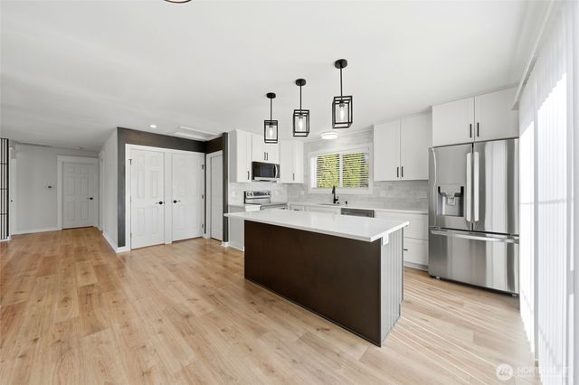 3523 Bennett Drive, Bellingham, WA 98225