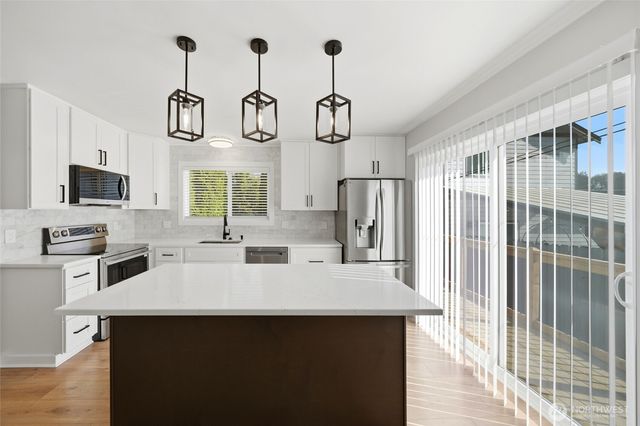 3523 Bennett Drive, Bellingham, WA 98225