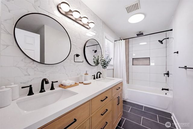3523 Bennett Drive, Bellingham, WA 98225