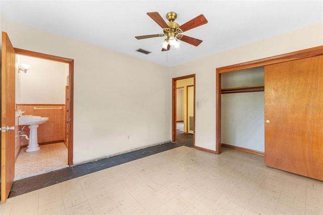 1609 S VALRICO ROAD, Valrico, FL 33594