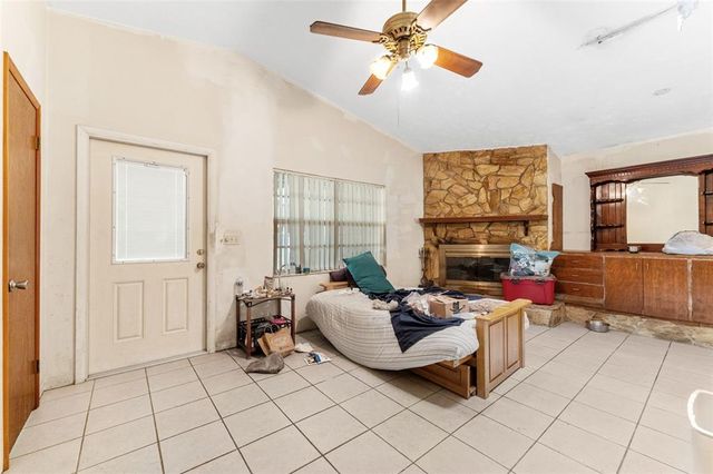 1609 S VALRICO ROAD, Valrico, FL 33594