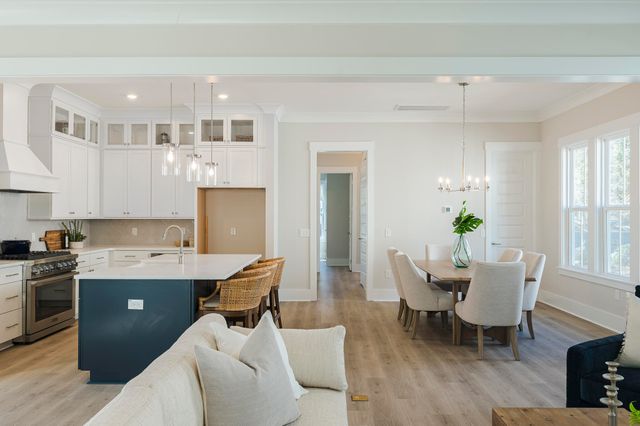 1370 Lucinda Street, Mount Pleasant, SC 29466