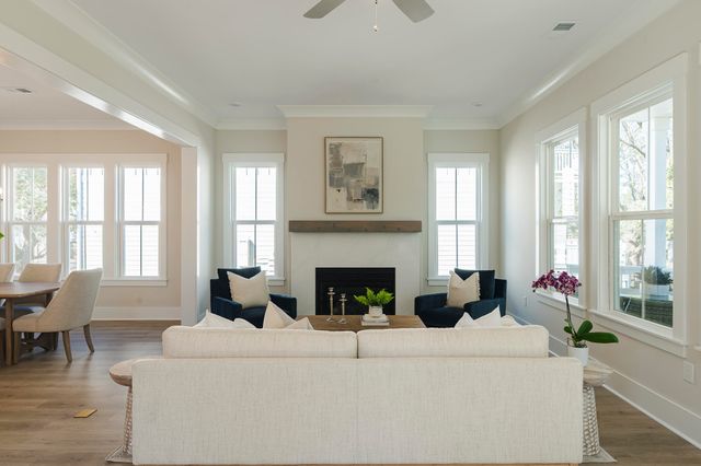 1370 Lucinda Street, Mount Pleasant, SC 29466