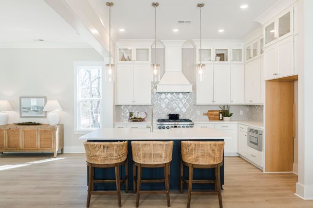 1370 Lucinda Street, Mount Pleasant, SC 29466