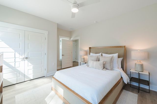 1370 Lucinda Street, Mount Pleasant, SC 29466