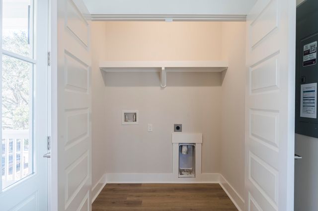 1370 Lucinda Street, Mount Pleasant, SC 29466