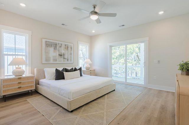 1370 Lucinda Street, Mount Pleasant, SC 29466