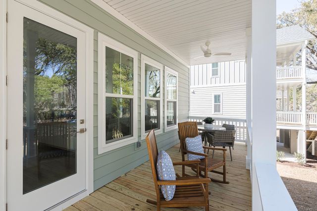 1370 Lucinda Street, Mount Pleasant, SC 29466