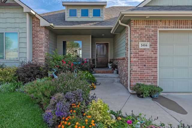 2416 S Monument St, Wichita, KS 67235