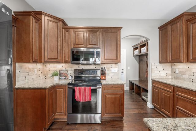 2416 S Monument St, Wichita, KS 67235