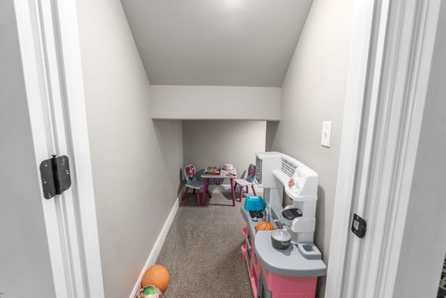 2416 S Monument St, Wichita, KS 67235