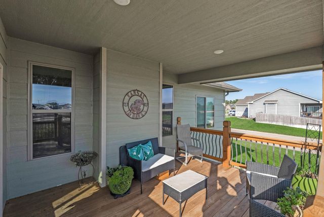 2416 S Monument St, Wichita, KS 67235