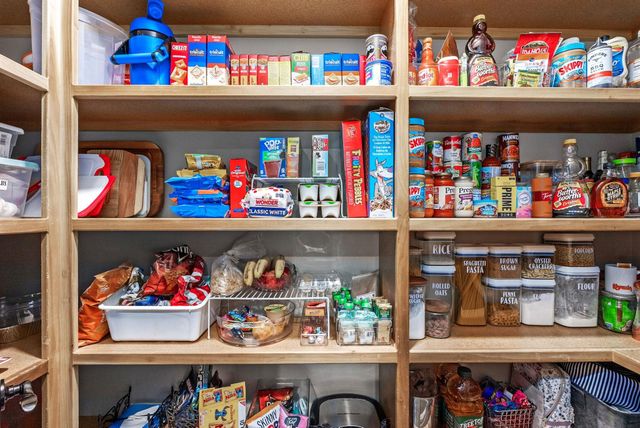 2416 S Monument St, Wichita, KS 67235