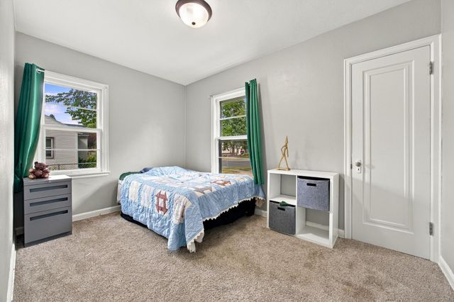 601 11th Street N, Moorhead, MN 56560