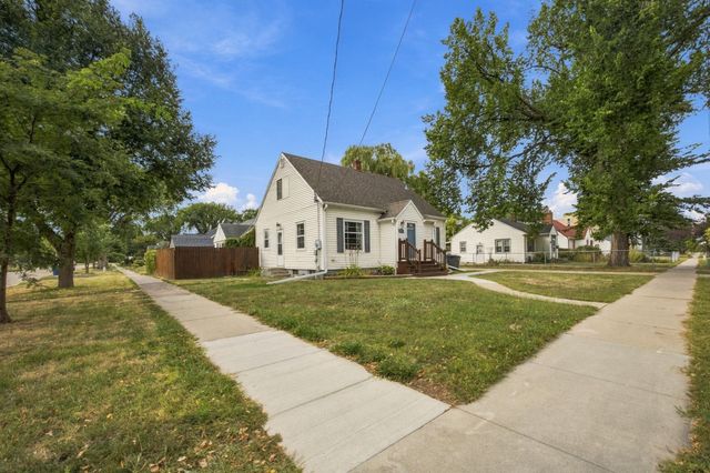 601 11th Street N, Moorhead, MN 56560