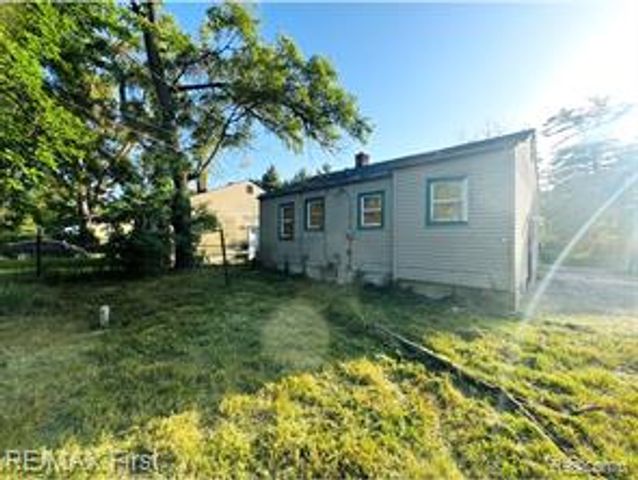 18452 Caldwell Street, Detroit, MI 48234