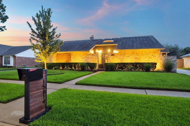 15814 Crestbrook Drive, Houston, TX 77059