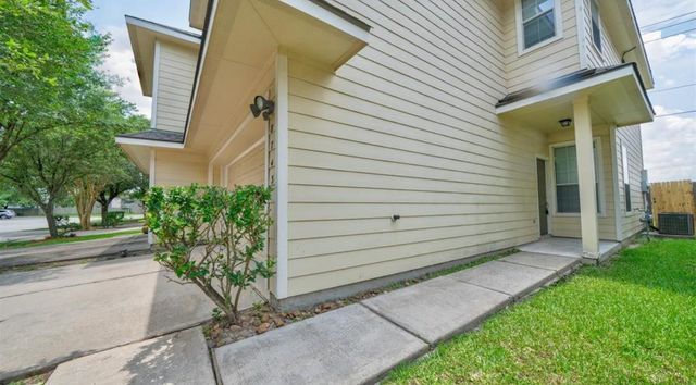 8743 Thistlemoor Lane, Houston, TX 77044