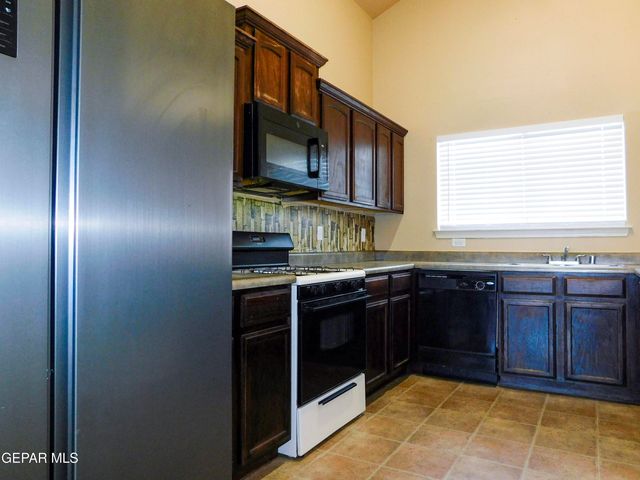 14261 WOODS POINT Avenue, El Paso, TX 79938