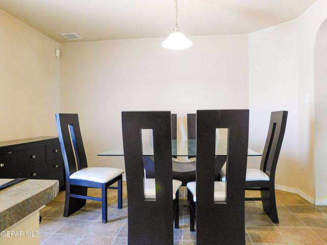 14261 WOODS POINT Avenue, El Paso, TX 79938