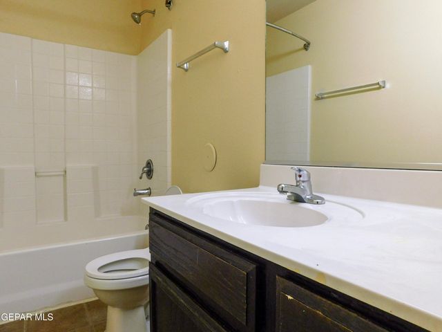 14261 WOODS POINT Avenue, El Paso, TX 79938
