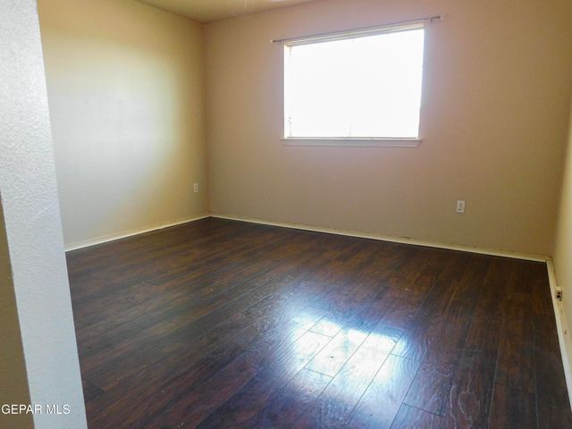 14261 WOODS POINT Avenue, El Paso, TX 79938