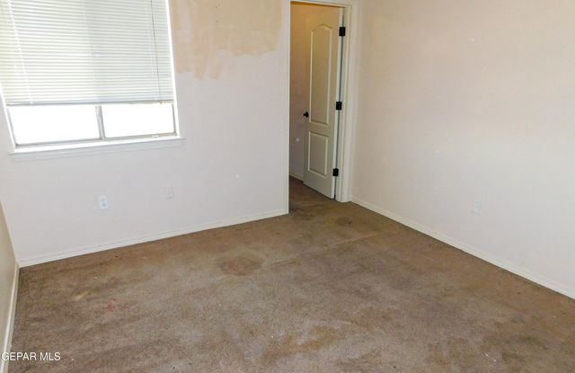 14261 WOODS POINT Avenue, El Paso, TX 79938