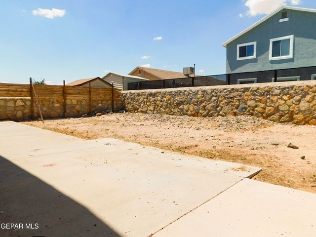 14261 WOODS POINT Avenue, El Paso, TX 79938