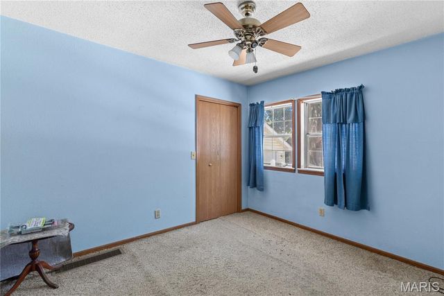 120 E 4th Street, Roxana, IL 62084