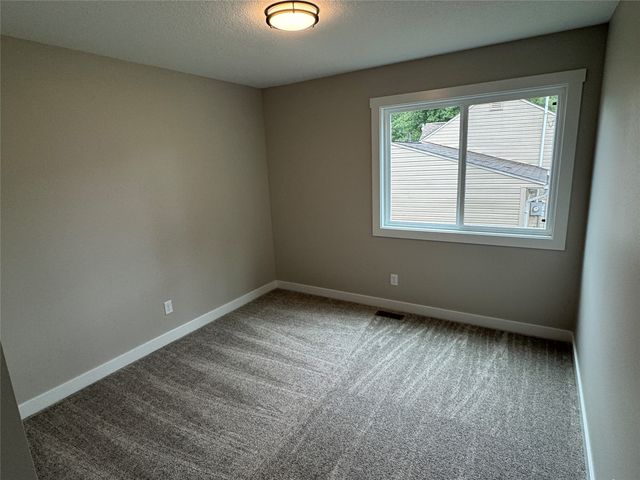 4447 SW 23rd Street, Des Moines, IA 50321