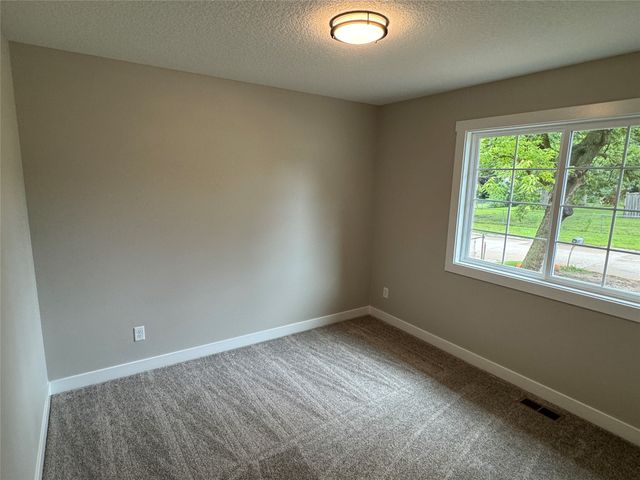 4447 SW 23rd Street, Des Moines, IA 50321
