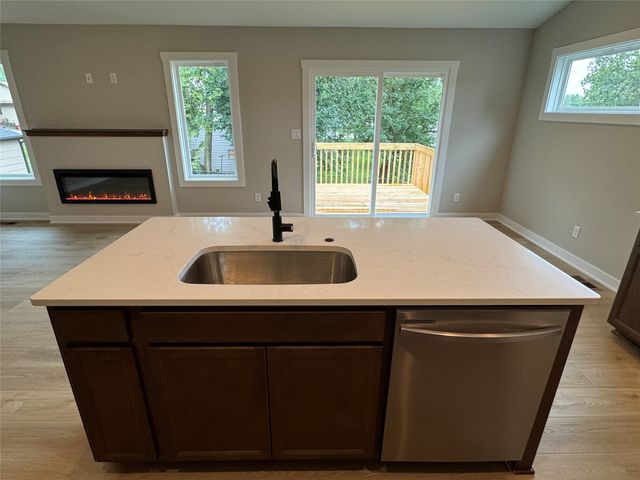 4447 SW 23rd Street, Des Moines, IA 50321