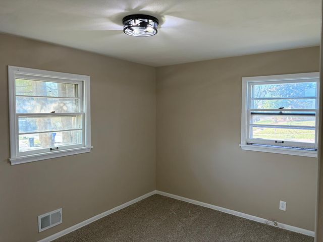 1280 Kennard Street, Saint Paul, MN 55106