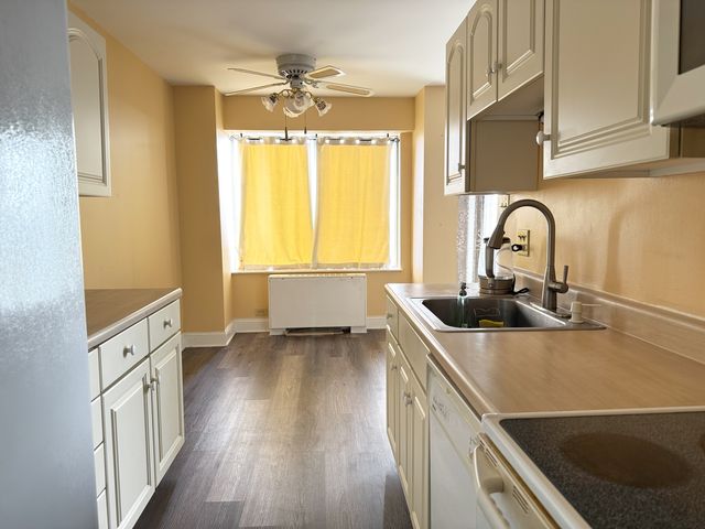 7141 N Kedzie Avenue 912, Chicago, IL 60645