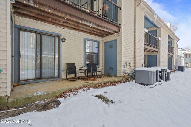 283 Gloucester Court, Aberdeen, NJ 07747