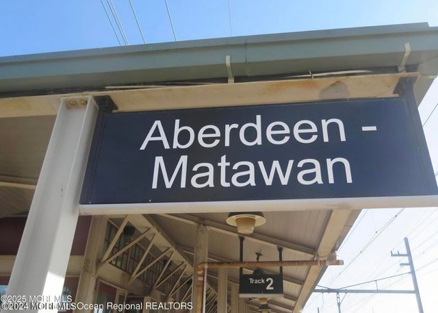 283 Gloucester Court, Aberdeen, NJ 07747