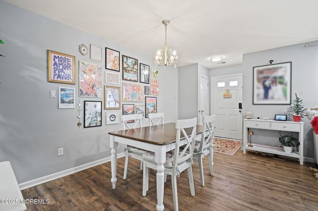 283 Gloucester Court, Aberdeen, NJ 07747