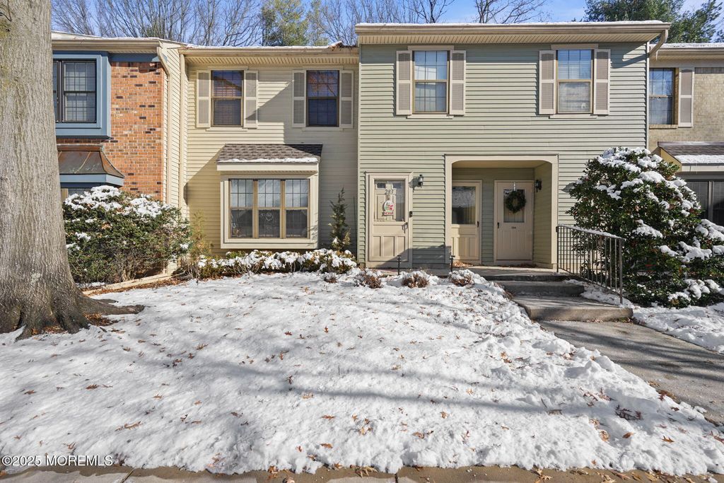 283 Gloucester Court, Aberdeen, NJ 07747
