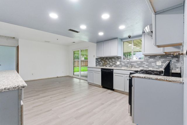 2320 W Kanai Avenue, Porterville, CA 93257