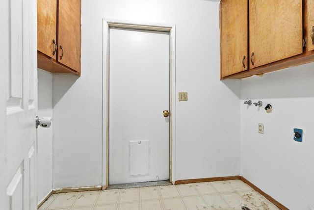 2320 W Kanai Avenue, Porterville, CA 93257