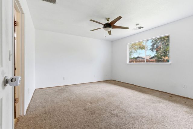 2320 W Kanai Avenue, Porterville, CA 93257