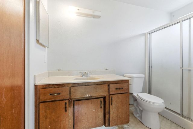 2320 W Kanai Avenue, Porterville, CA 93257