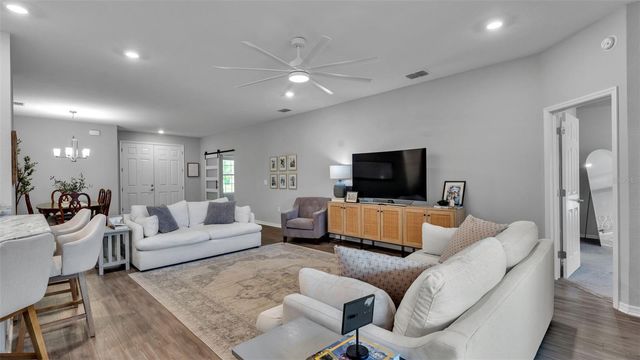 1101 MONTGOMERY LANE, Polk City, FL 33868