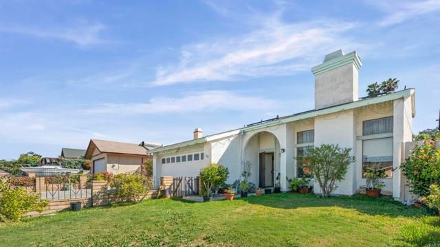 383 Vecino Court, Spring Valley, CA 91977